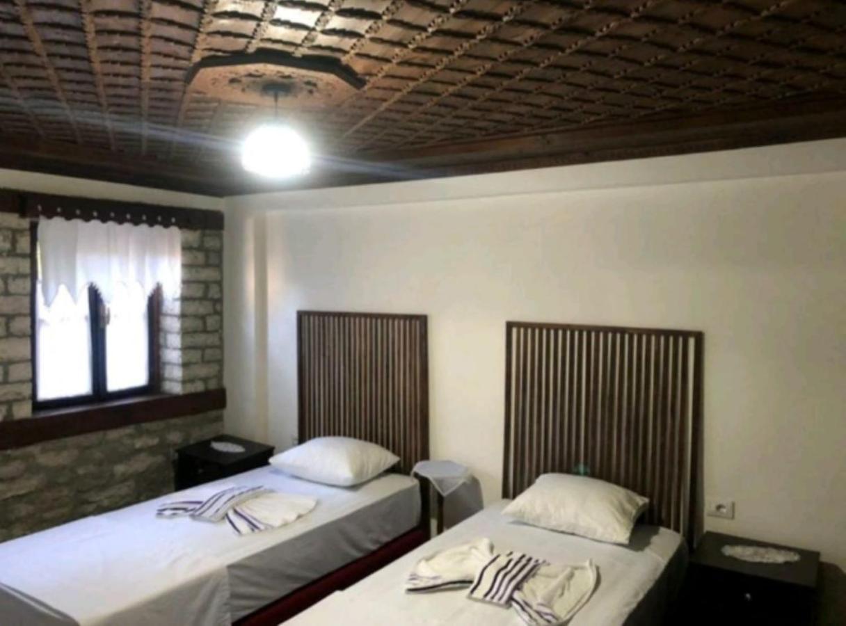 Miziriguesthouse Gjirokaster Ngoại thất bức ảnh
