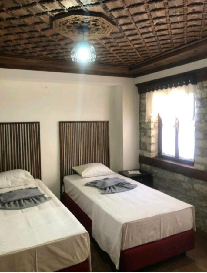 Miziriguesthouse Gjirokaster Ngoại thất bức ảnh