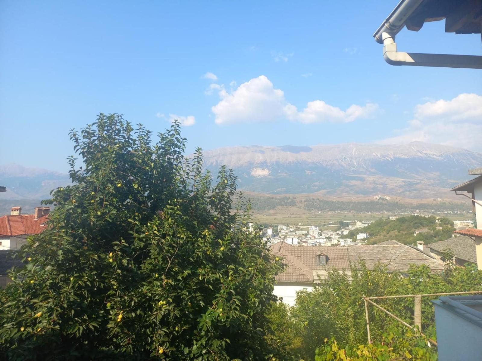Miziriguesthouse Gjirokaster Ngoại thất bức ảnh