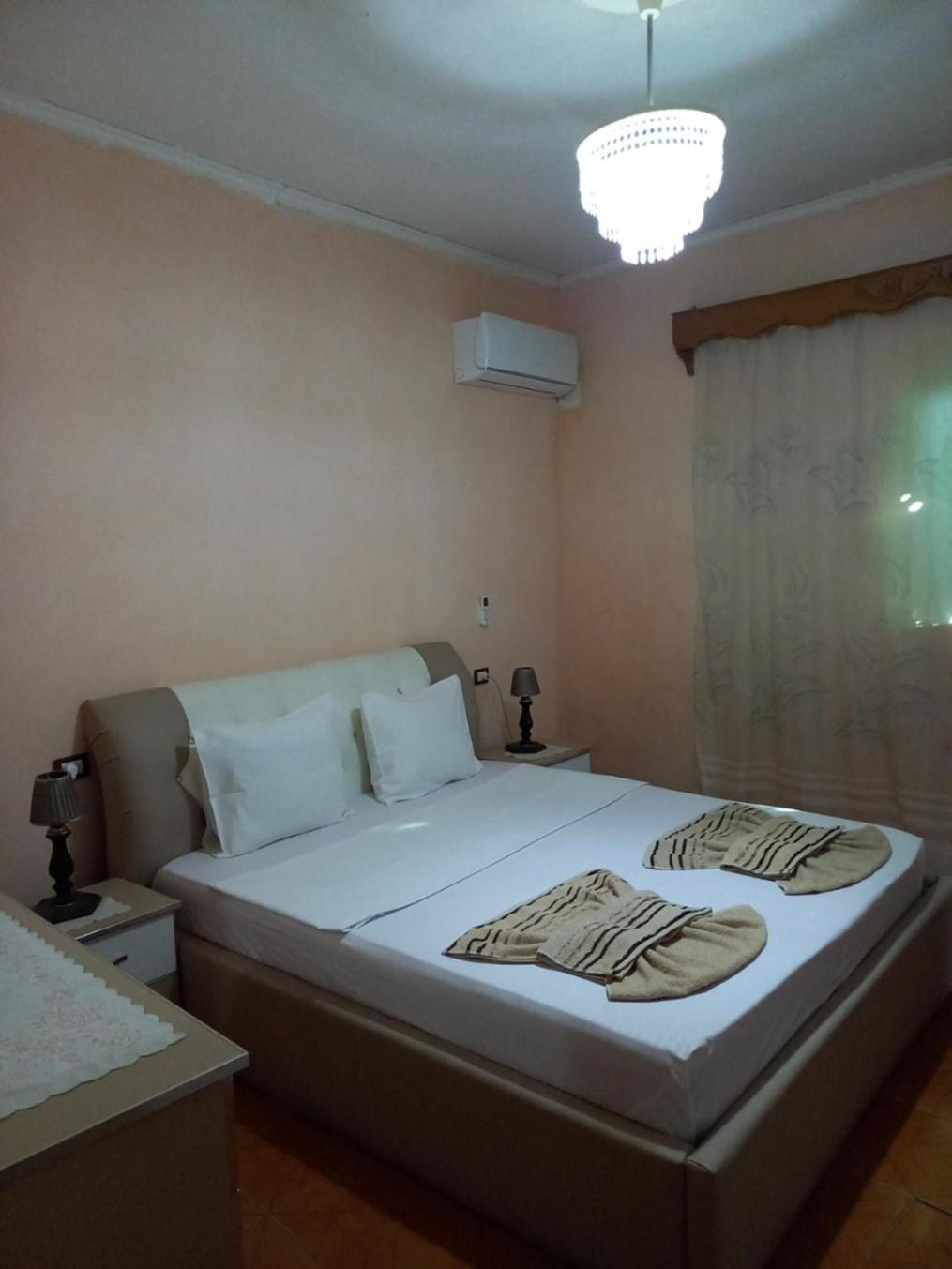 Miziriguesthouse Gjirokaster Ngoại thất bức ảnh